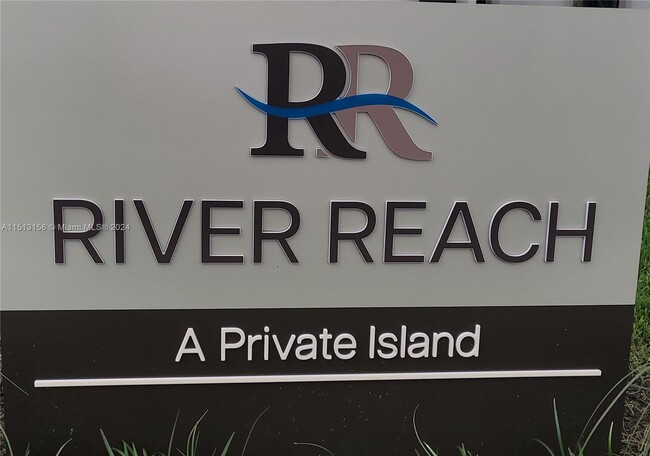 Foto del edificio - 900 River Reach Dr