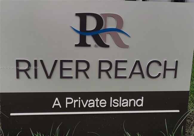 Building Photo - 900 River Reach Dr