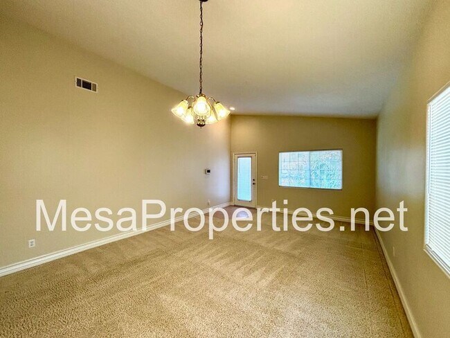 Foto del edificio - 13605 Spring Valley Pkwy