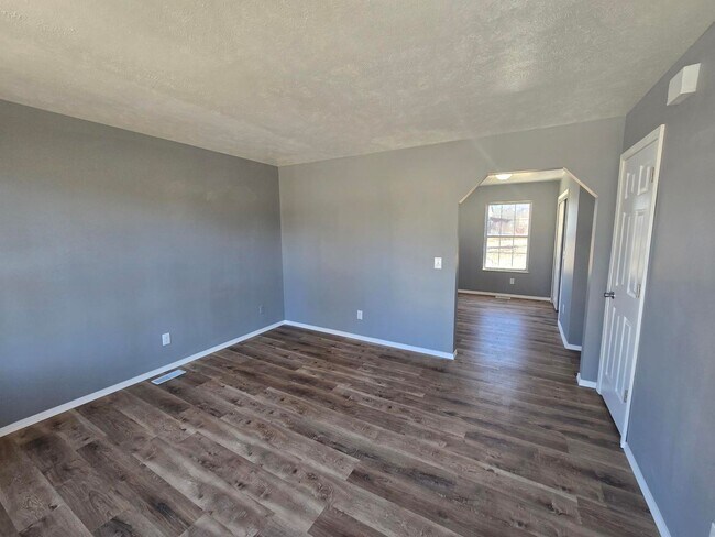 Foto del edificio - 2 Bedroom, 1 Bath, newly renovated