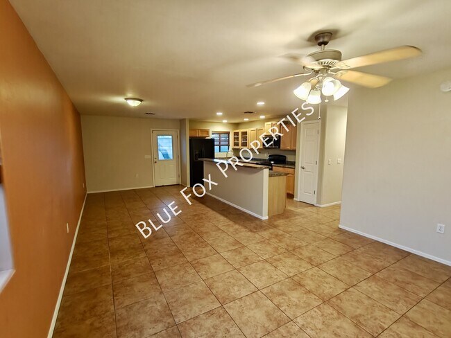 Foto del edificio - 237 E Waverly St