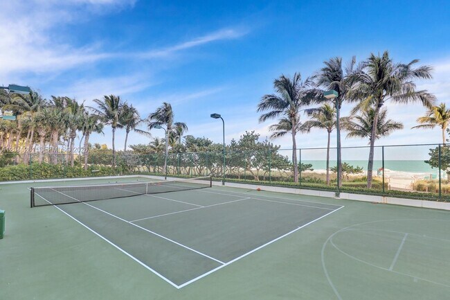 Foto del edificio - 9601 Collins Ave