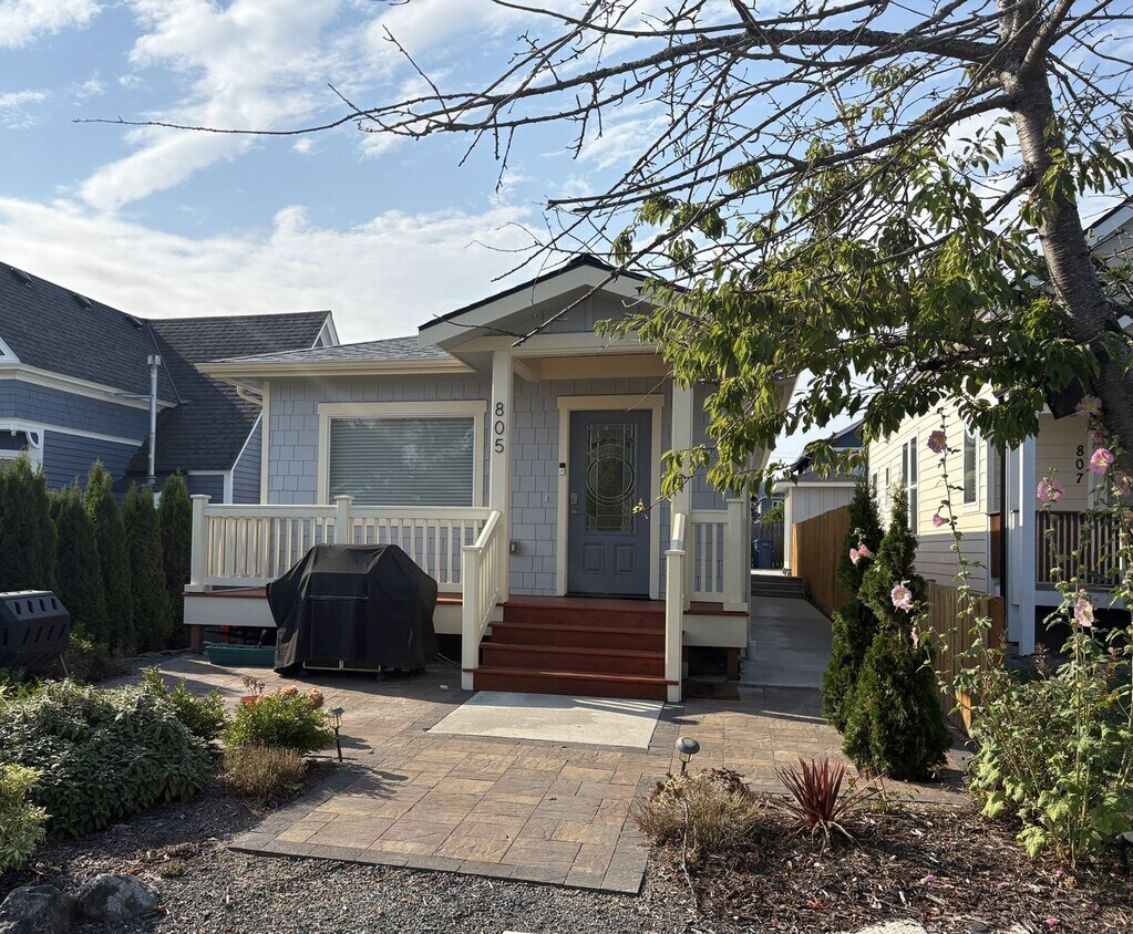 Foto principal - 805 24th St