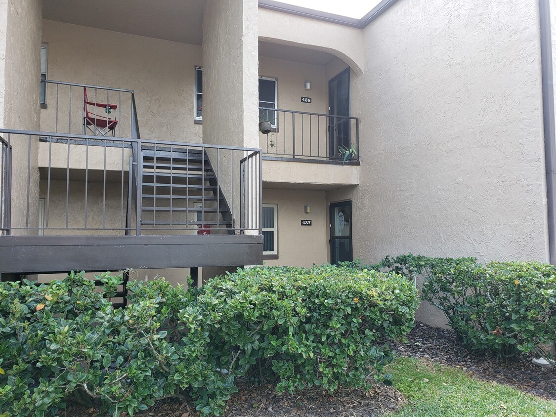 Foto principal - 7701 Starkey Rd