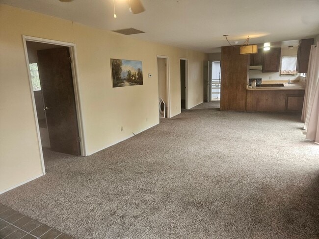 Building Photo - Cozy rental in Hidden Valley Lake
