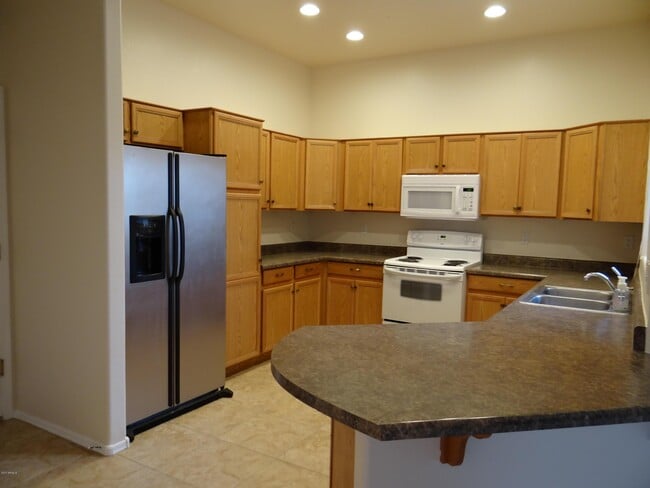 Building Photo - 8044 W Beck Ln
