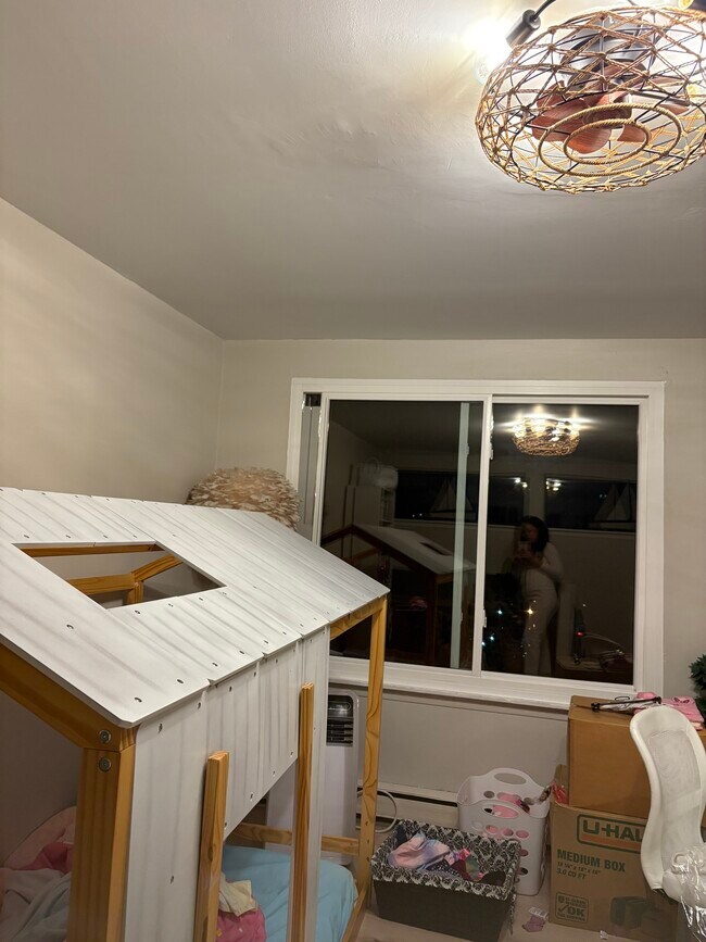 Foto del edificio - 137 Burgundy Hill Ln