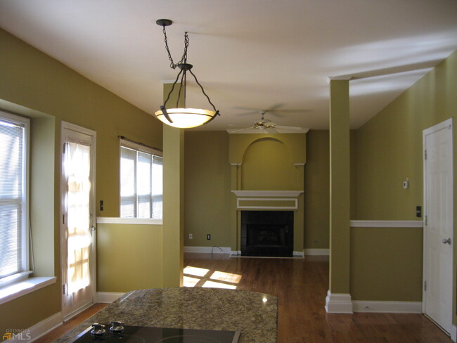 Foto del edificio - 5465 Derby Chase Ct
