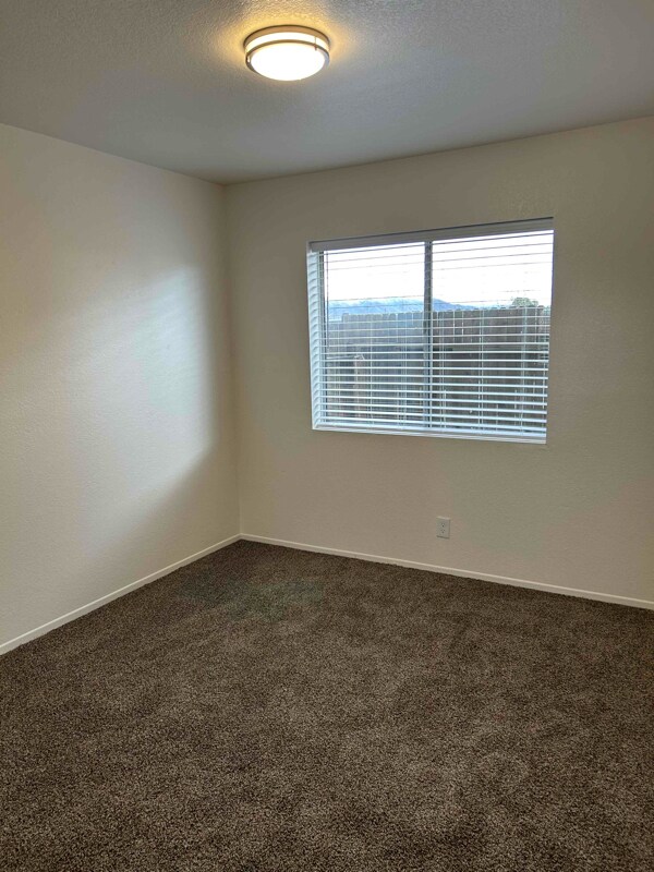 Building Photo - 13652 Pauhaska Rd