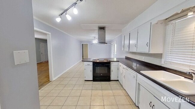 Building Photo - 4902 College Acres Dr
