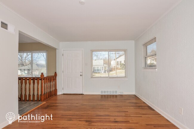 Building Photo - 640 Clover Lane, St. Louis, MO, 63126