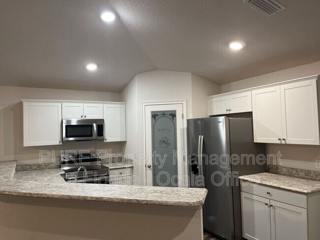 Building Photo - 16307 SE 83rd Ct