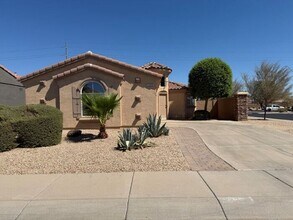 Building Photo - 14838 W Shaw Butte Dr