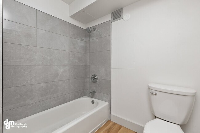 Foto del edificio - Beluga Point Investments LLC - Inlet Tower