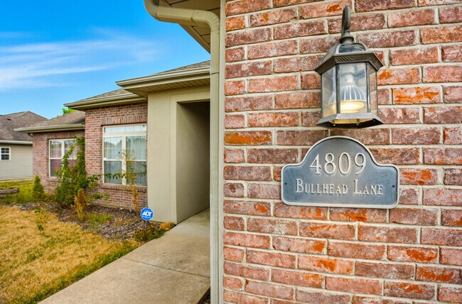 Foto del edificio - 4809 Bullhead Ln
