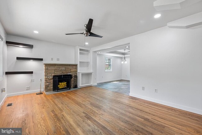 Building Photo - 16524 Walnut Hill Rd