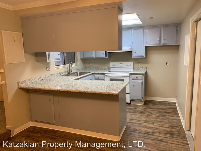 Building Photo - 934 Princess Dr