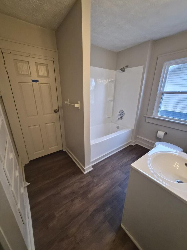 Building Photo - 323 Bedford Ave NW