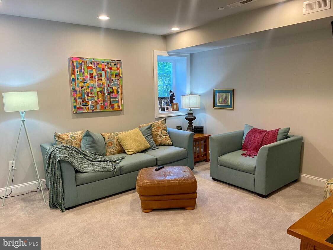 301 S Valley Rd, Devon, PA 19333 Townhouse for Rent in Devon