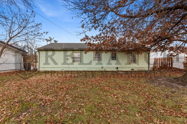 Building Photo - 3419 S Glenn Ave