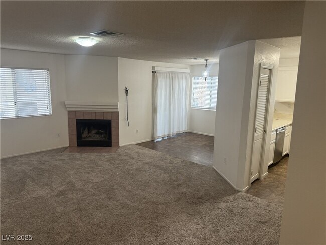 Building Photo - 6857 Tamarus St