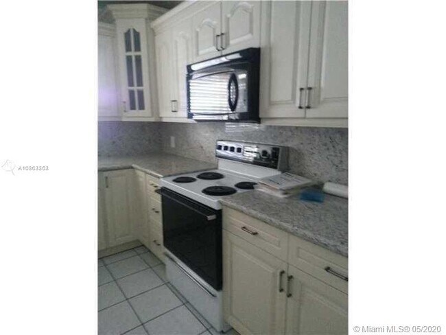Foto del edificio - 221 SW 5th Ave