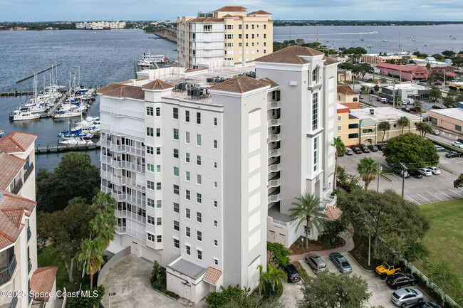 Foto del edificio - 15 Indian River Dr