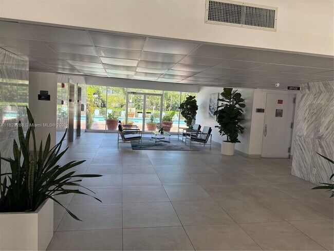 Foto del edificio - 401 Golden Isles Dr