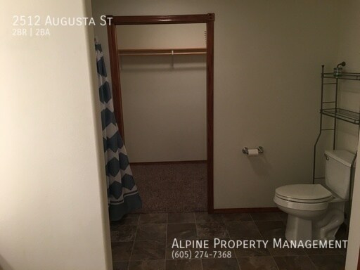 Building Photo - 2512 Augusta St