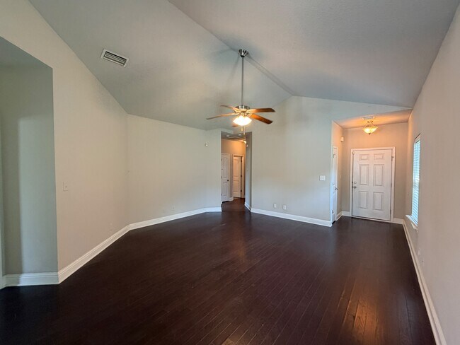 Foto del edificio - 2492 Bentridge Dr W