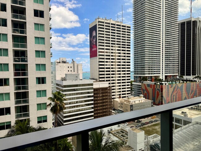 Foto del edificio - 227 NE 2nd St