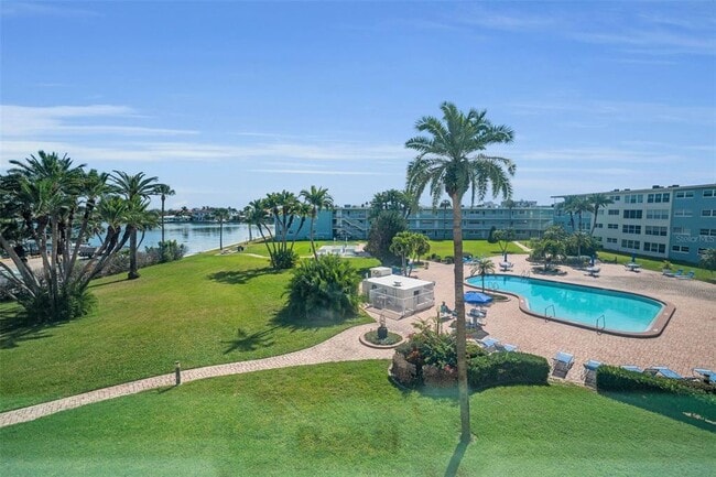 Building Photo - 300 64th Ave