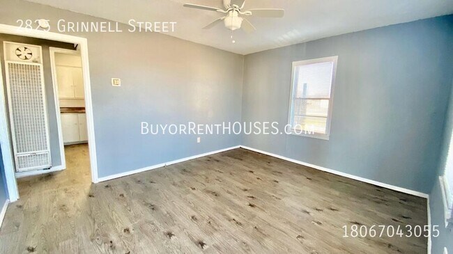 Foto del edificio - $499 Move-In Special (+ admin fee) + $0 De...