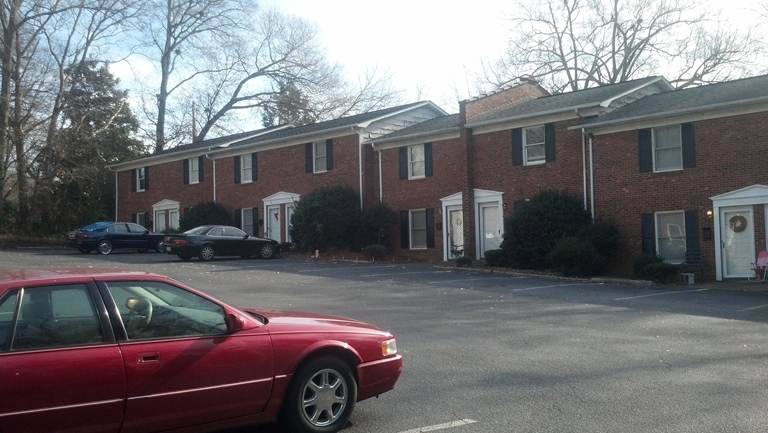 Building Photo - Sharon Apartments