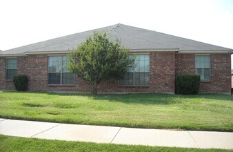 Building Photo - 2121-2123 Ragland Rd