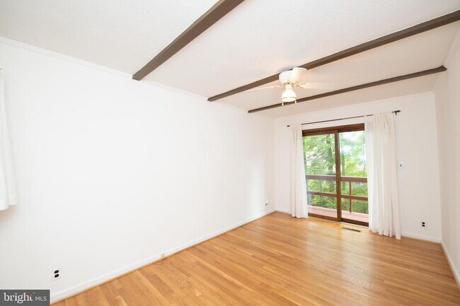 Building Photo - 234 Beachside Cove