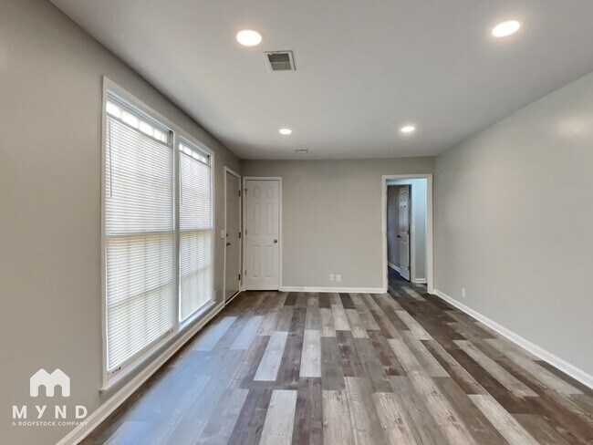 Foto del edificio - 3835 Valley Ridge Dr