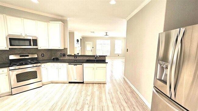 Building Photo - 8323 Brighton Lake Ln