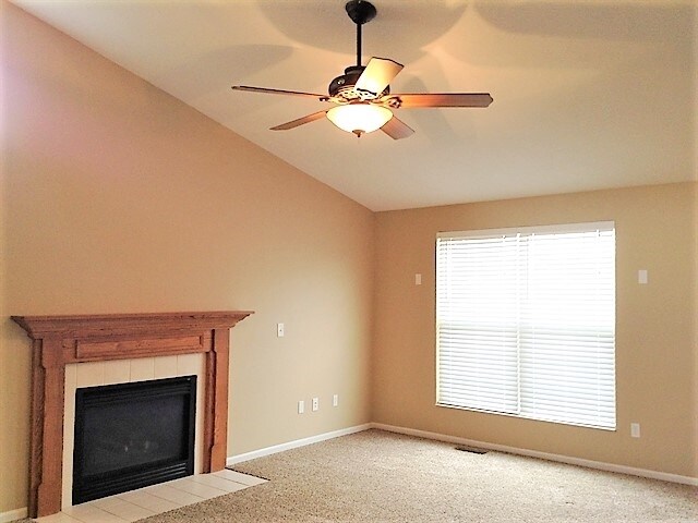 Building Photo - 935 Stone Ridge Lane