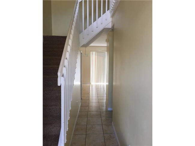 Foto del edificio - 2320 NW 162nd Way