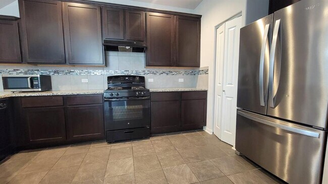 Building Photo - 404 Ferrule Dr