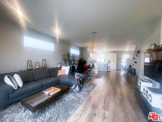 Foto del edificio - 2700 E Chaucer St
