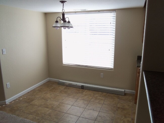 Building Photo - Highlands Ranch Condo 3 Bed 2 bath (46CO#201)
