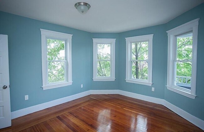 Building Photo - 2.0 bedroom in Somerville Massachusetts 02145