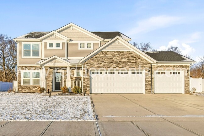 Building Photo - Stunning 5-Bedroom Family Home in Vibrant Brownsburg Community