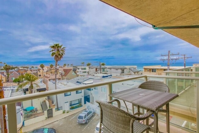 Foto del edificio - 725 Redondo Ct