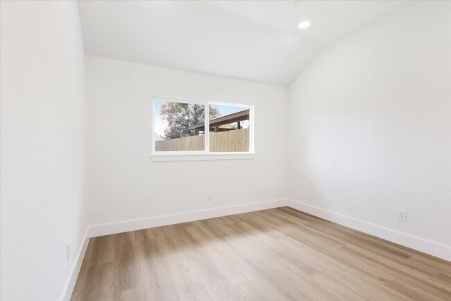 Foto del edificio - 5156 Beaver Hollow Dr
