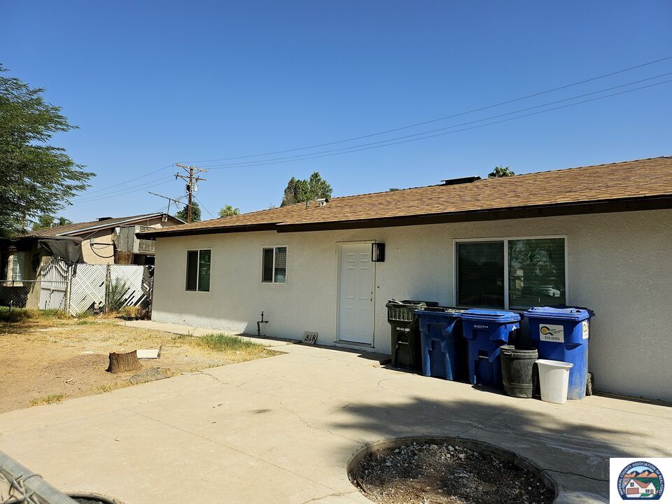 Primary Photo - 818 Dool Ave