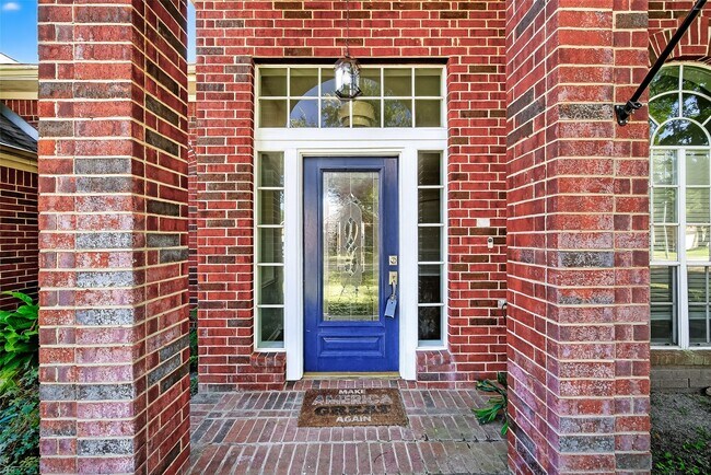 Building Photo - 16431 Red Crest Dr