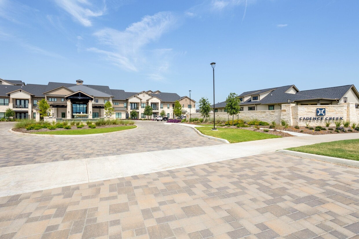 Lago de la ciudad de Cadence Creek: entrada: 15 (1) - Cadence Creek at Towne Lake 55+ Active Adu...